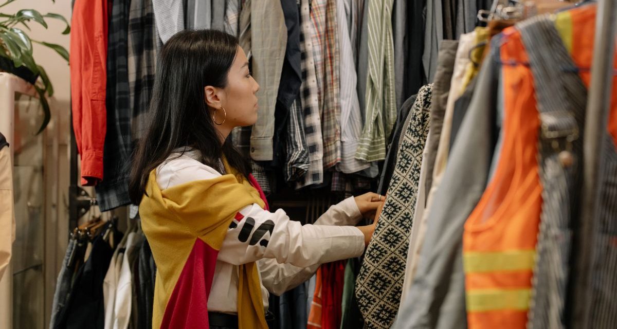 Friperies à Paris 17 : quatre boutiques sur 150 mètres