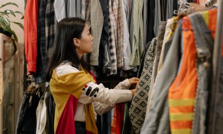 Friperies à Paris 17 : quatre boutiques sur 150 mètres